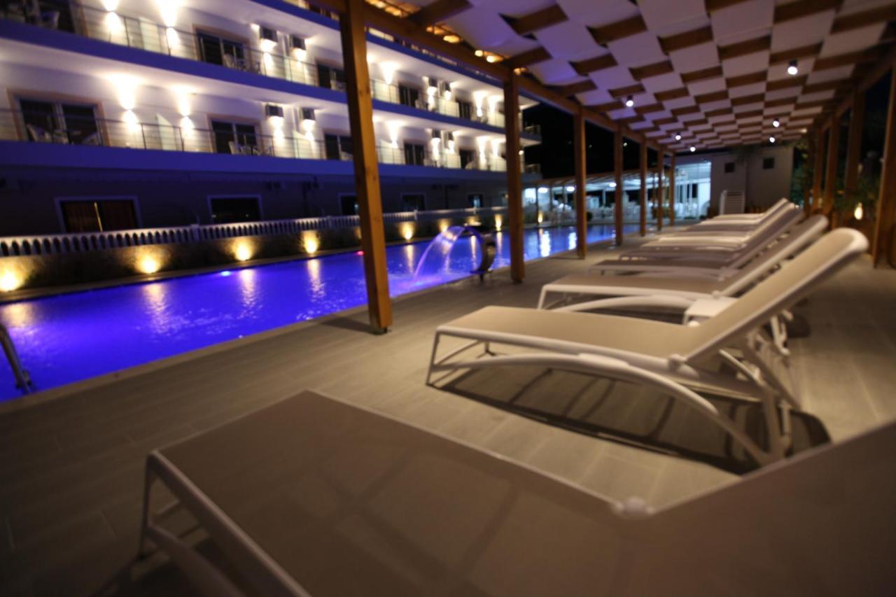 Hotel Riviera Borsh Exterior photo