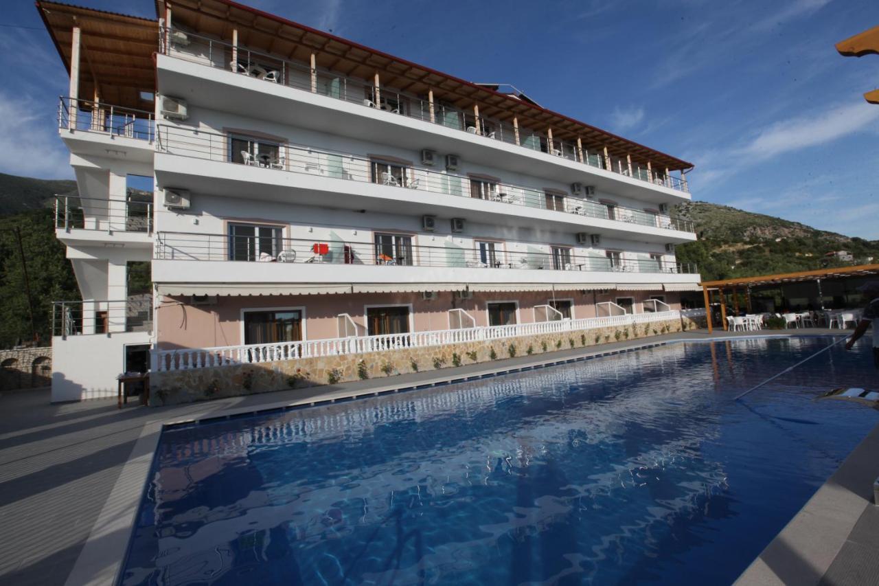 Hotel Riviera Borsh Exterior photo