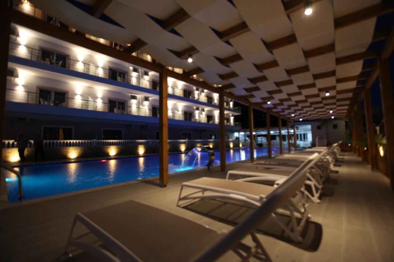 Hotel Riviera Borsh Exterior photo