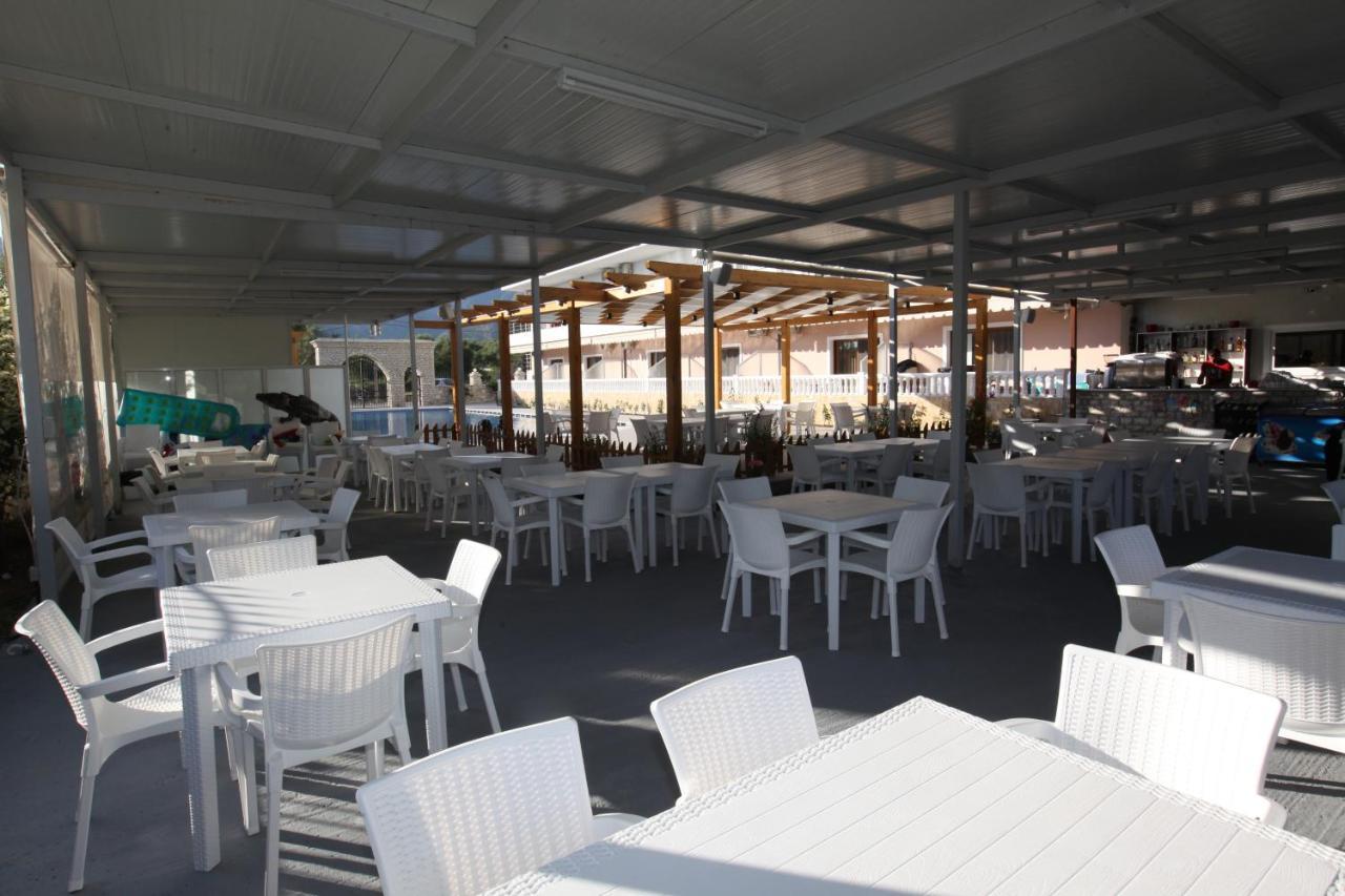 Hotel Riviera Borsh Exterior photo